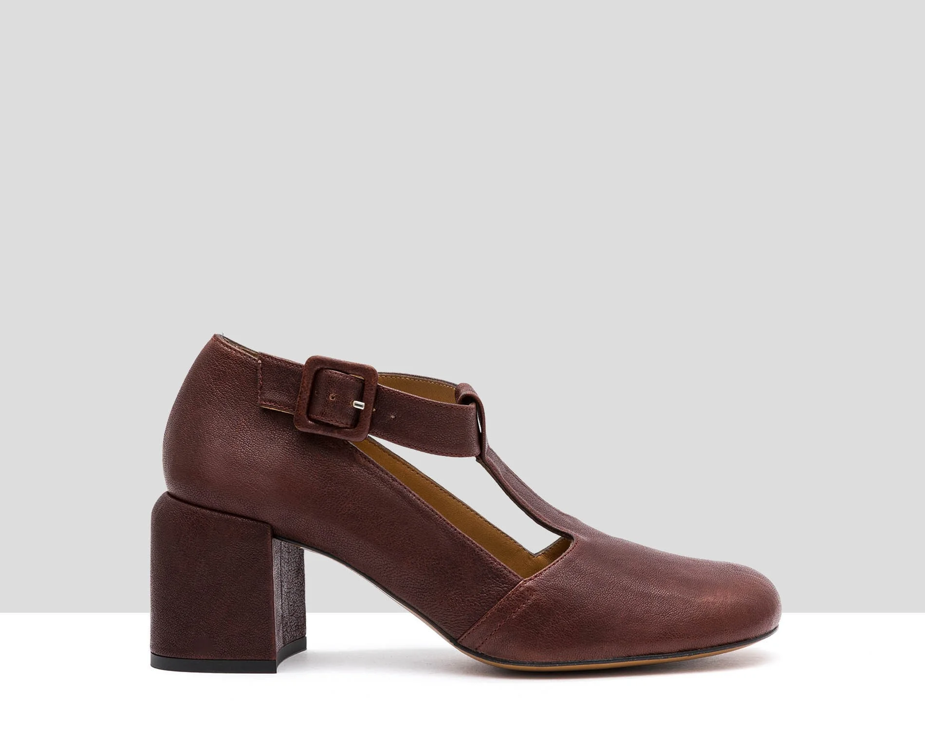 Zapato de mujer en piel con tacón medio. Imelda - Image 2