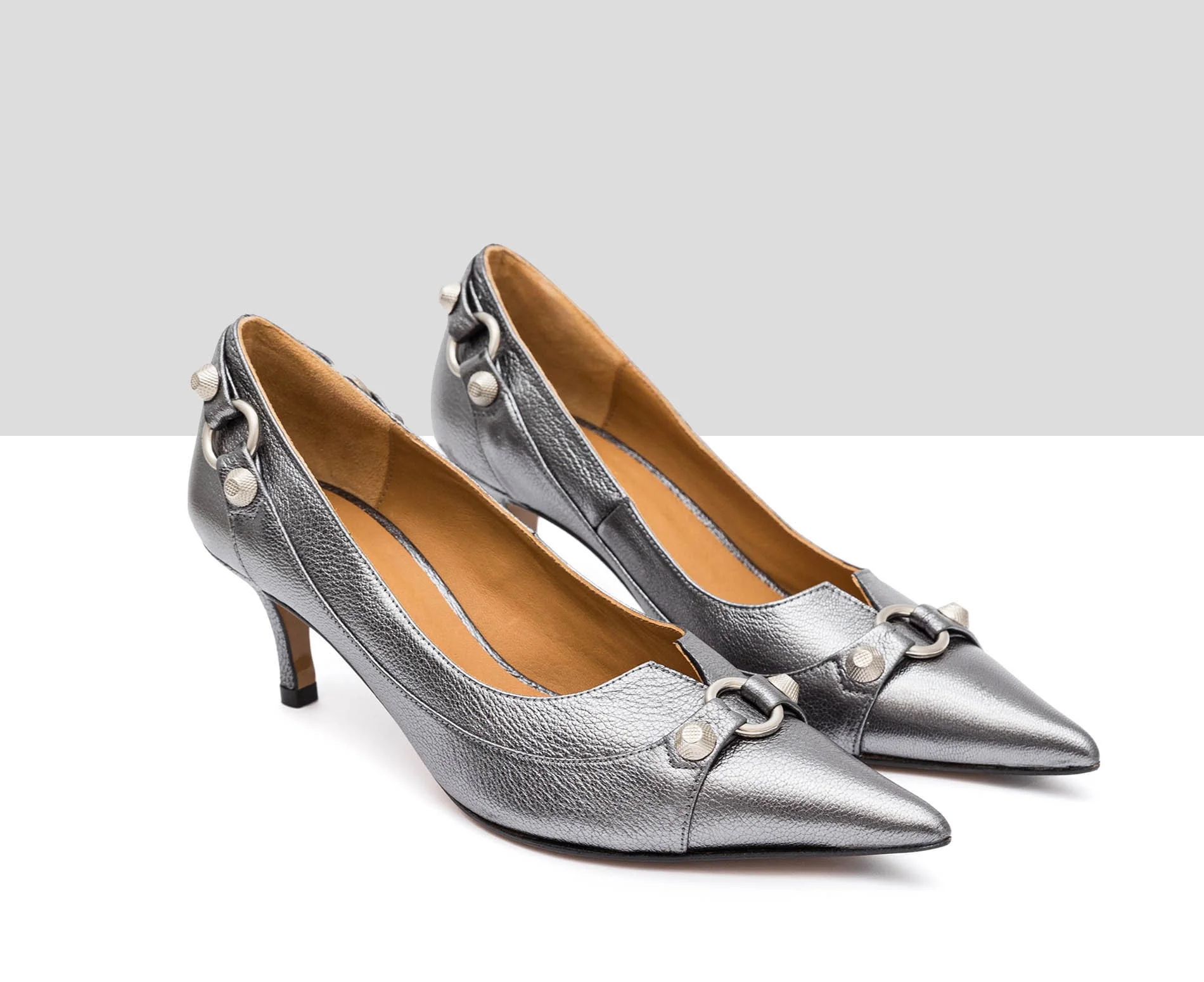 Zapato de mujer en piel con tacón medio. Isha - Image 3