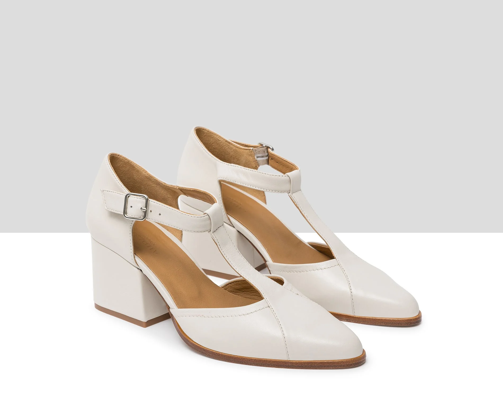 Zapato de mujer en piel con tacón medio. Janys - Image 3