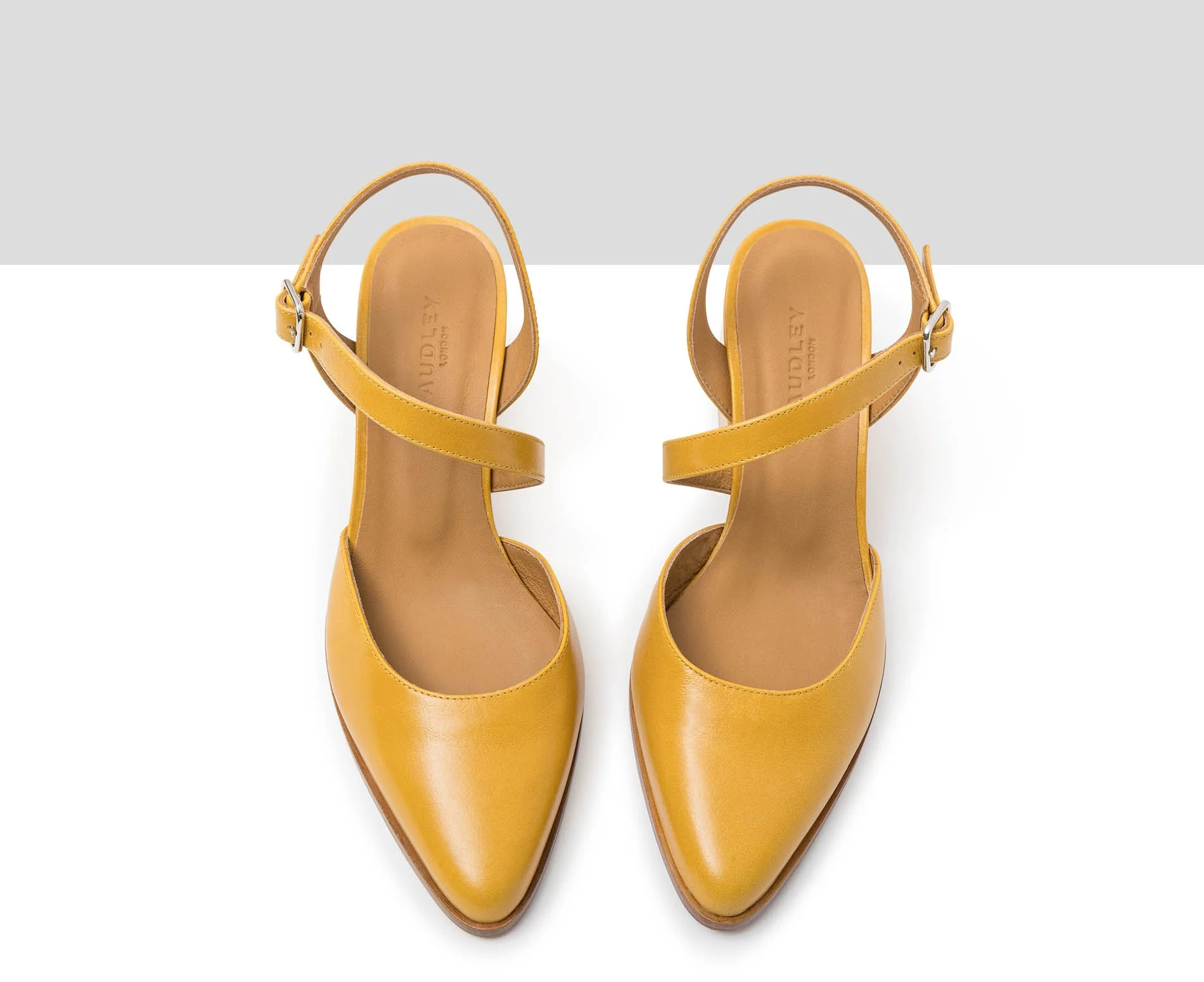 Zapato de mujer en piel con tacón medio. Joby - Image 4