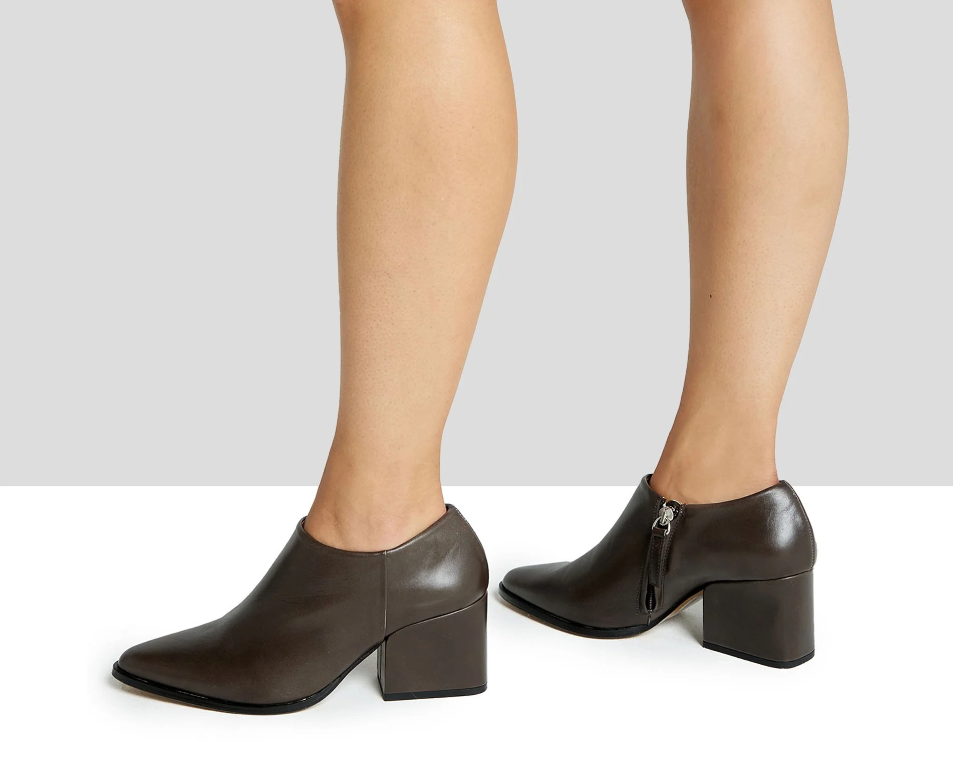 Zapato de mujer en piel con tacón medio. Katja - Image 4