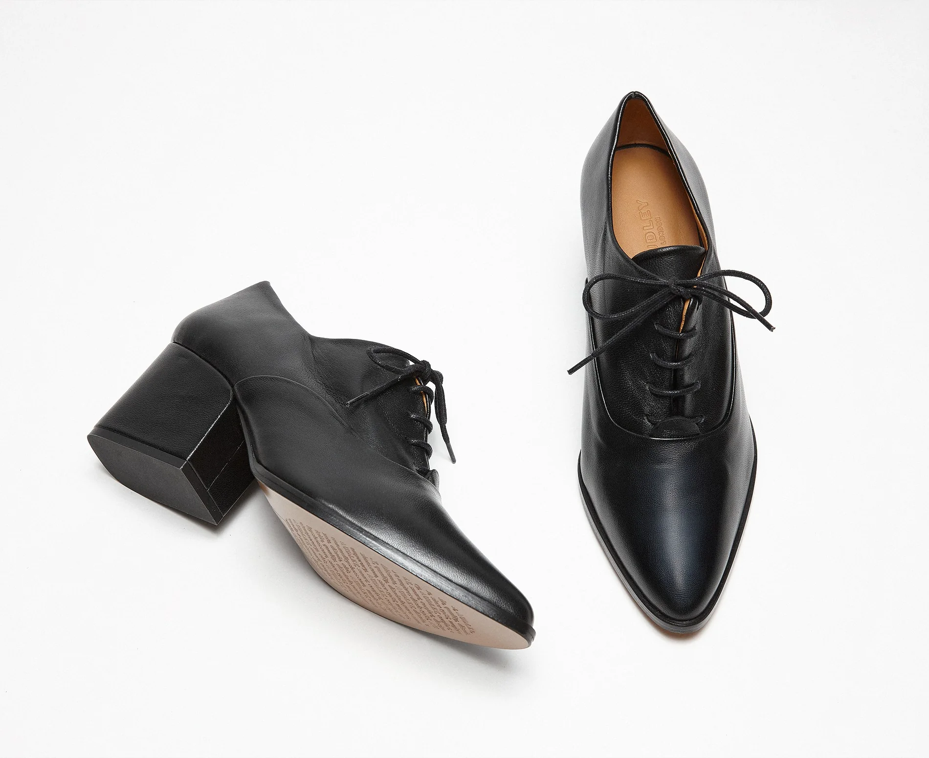 Zapato de mujer en piel con tacón medio. Kim - Image 3