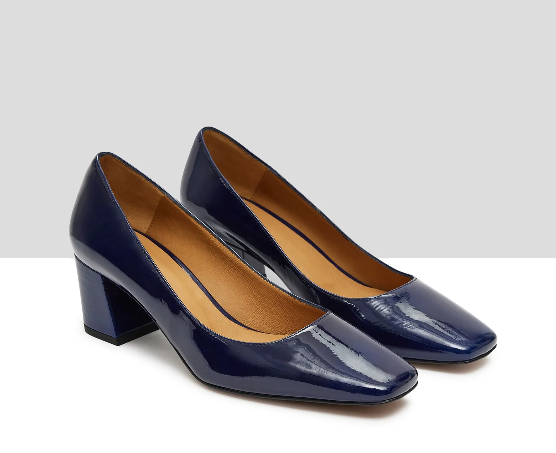 Zapato de mujer en piel con tacón medio. Kristal - Image 3