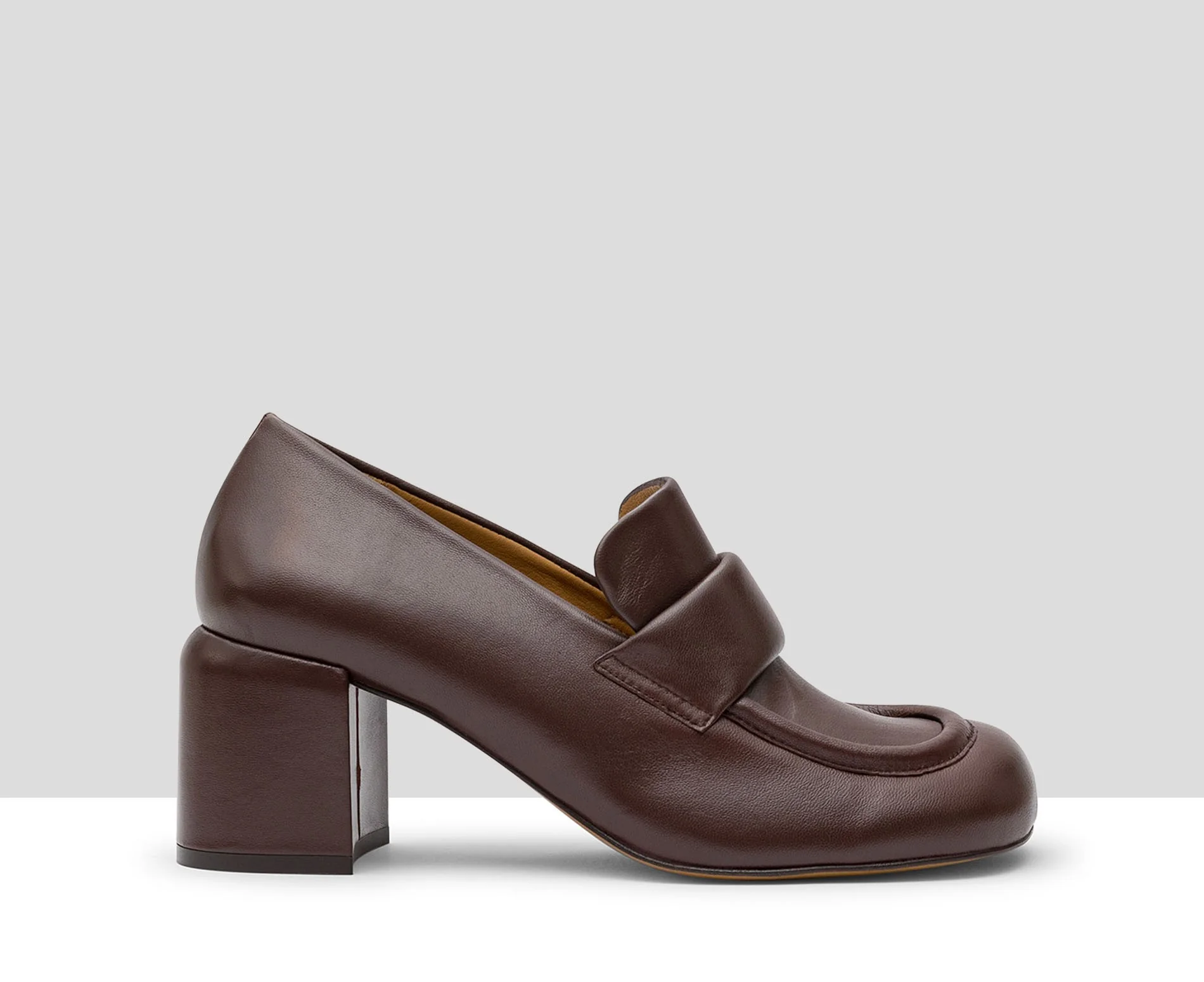 Zapato de mujer en piel con tacón medio. Kristi - Image 2