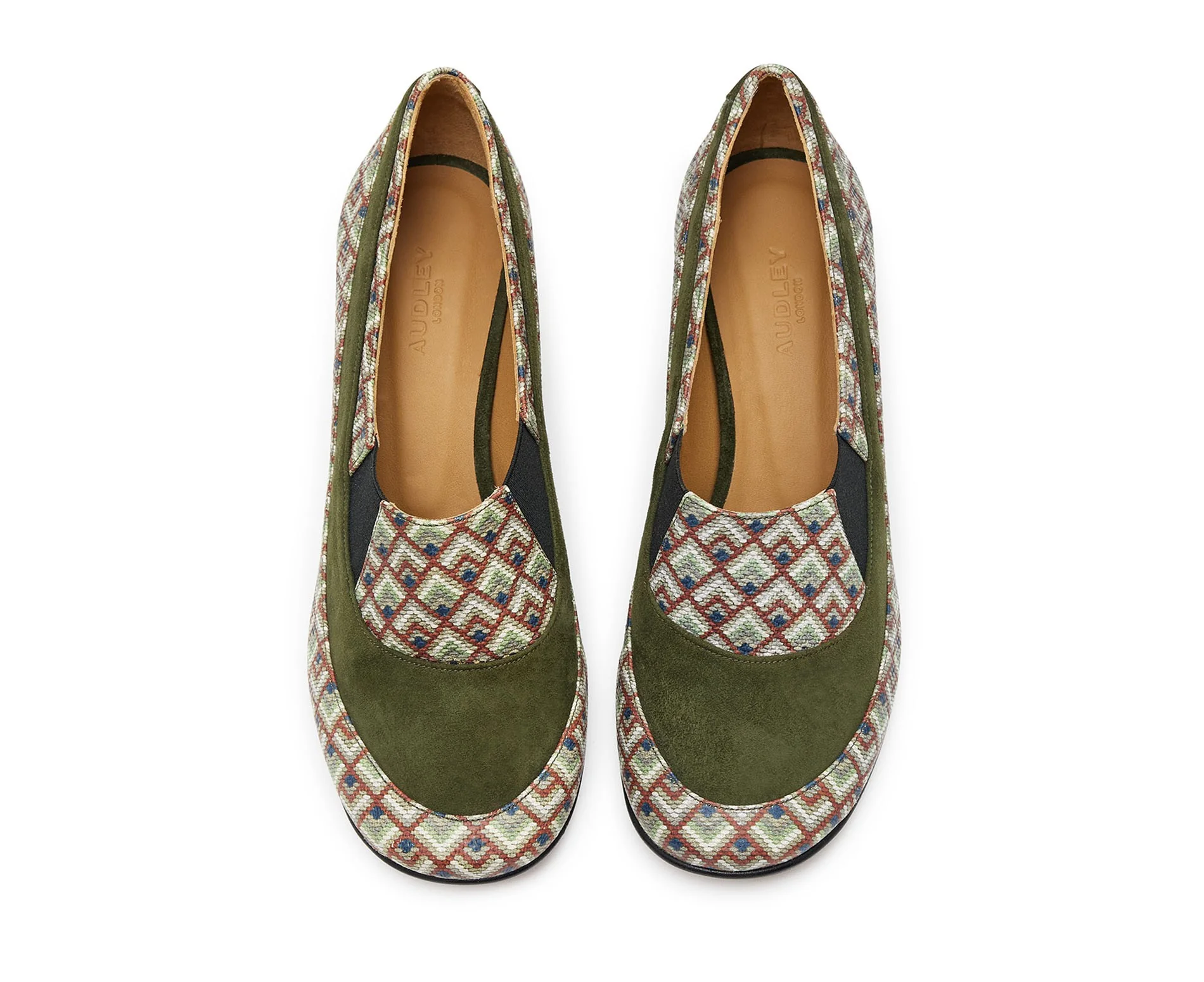Zapato de mujer en piel con tacón medio. Kuka - Image 4