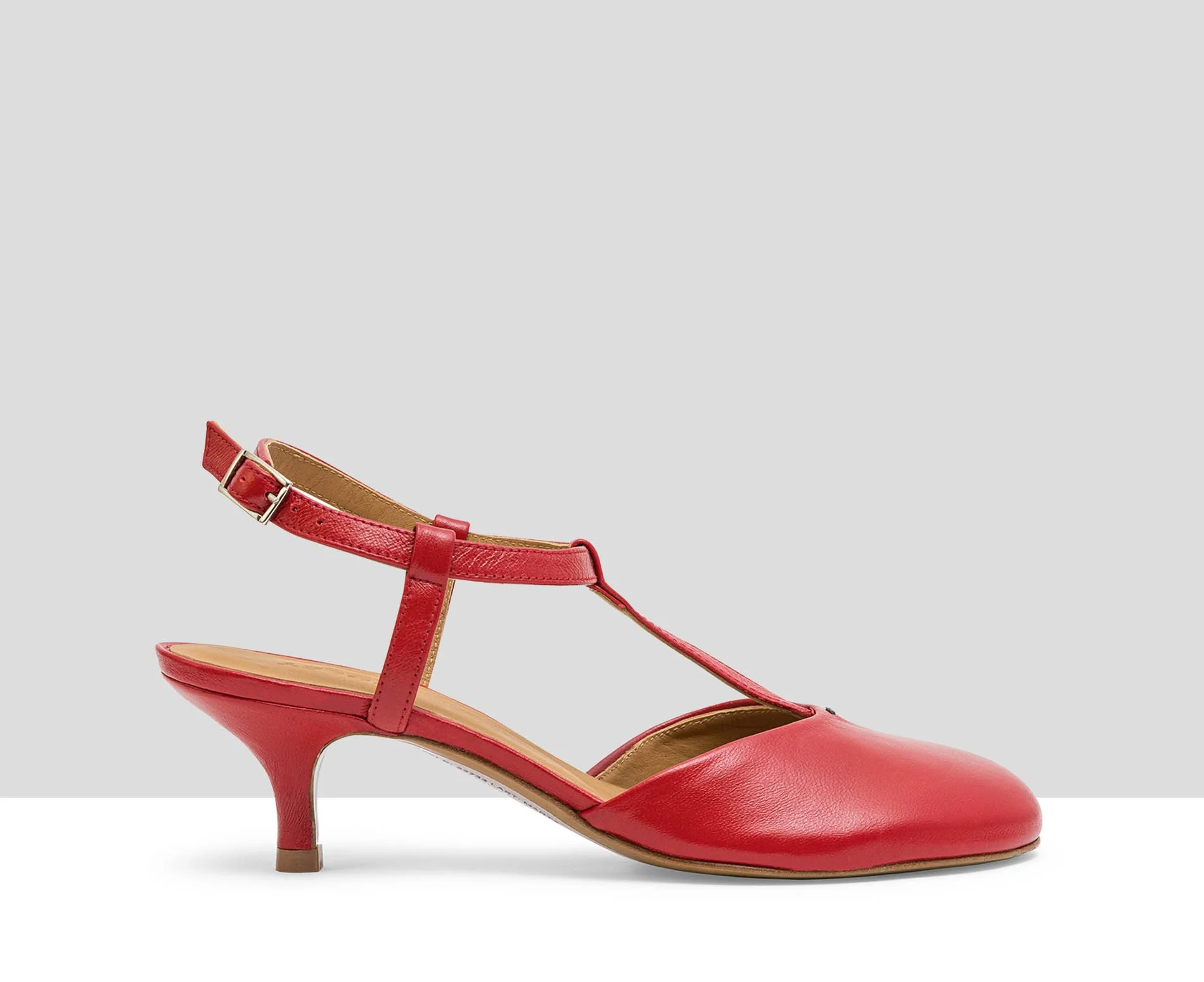 Zapato de mujer en piel con tacón medio. Lola - Image 2