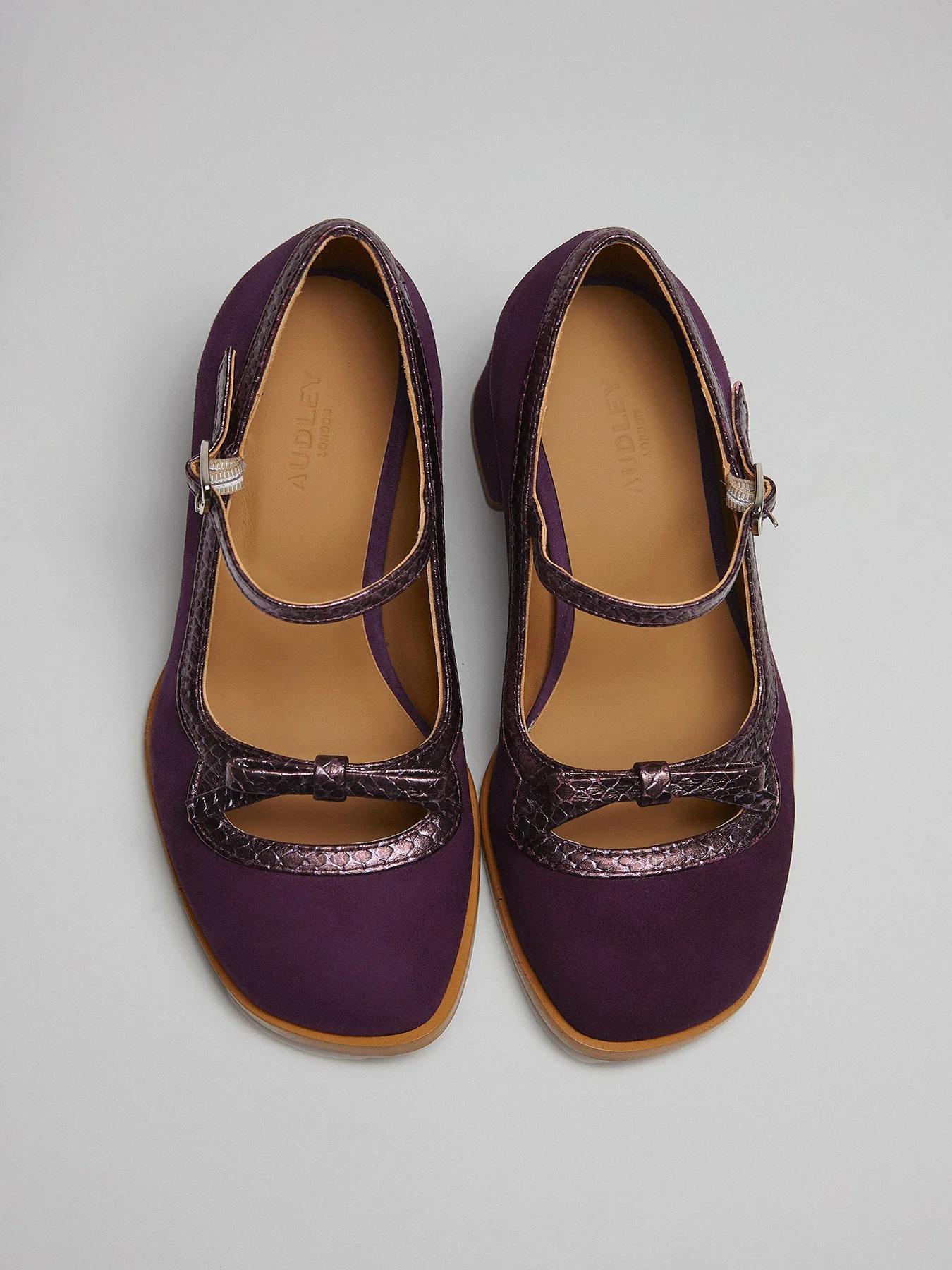 Zapato de mujer en piel con tacón medio. Manola - Image 2