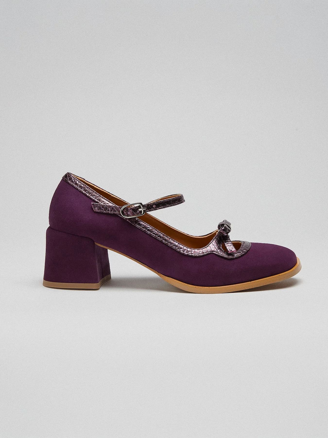 Zapato de mujer en piel con tacón medio. Manola - Image 3