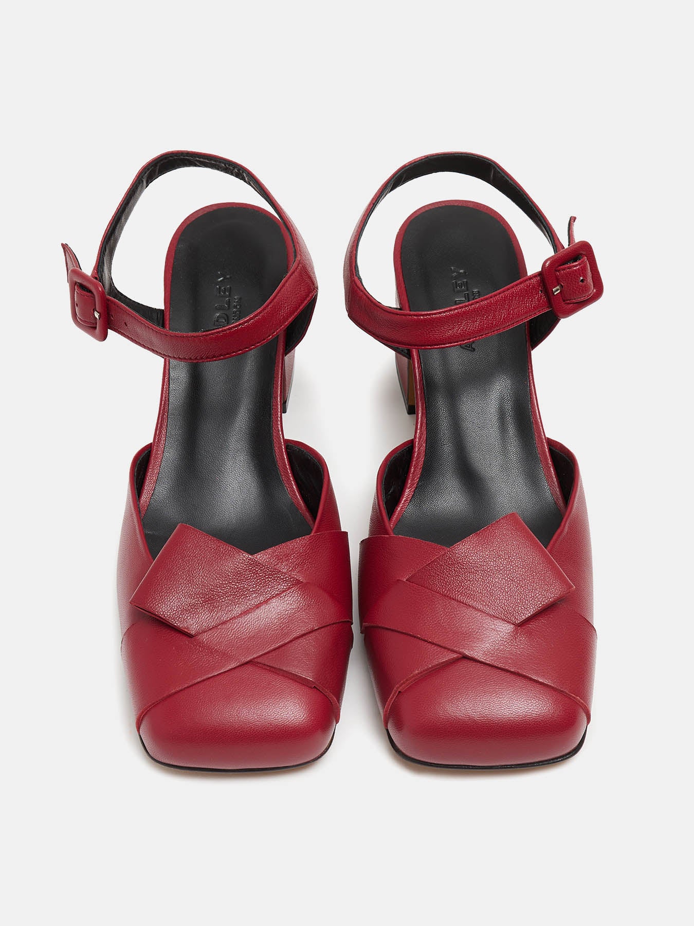 Zapato de mujer en piel con tacón medio. Noelia - Image 3